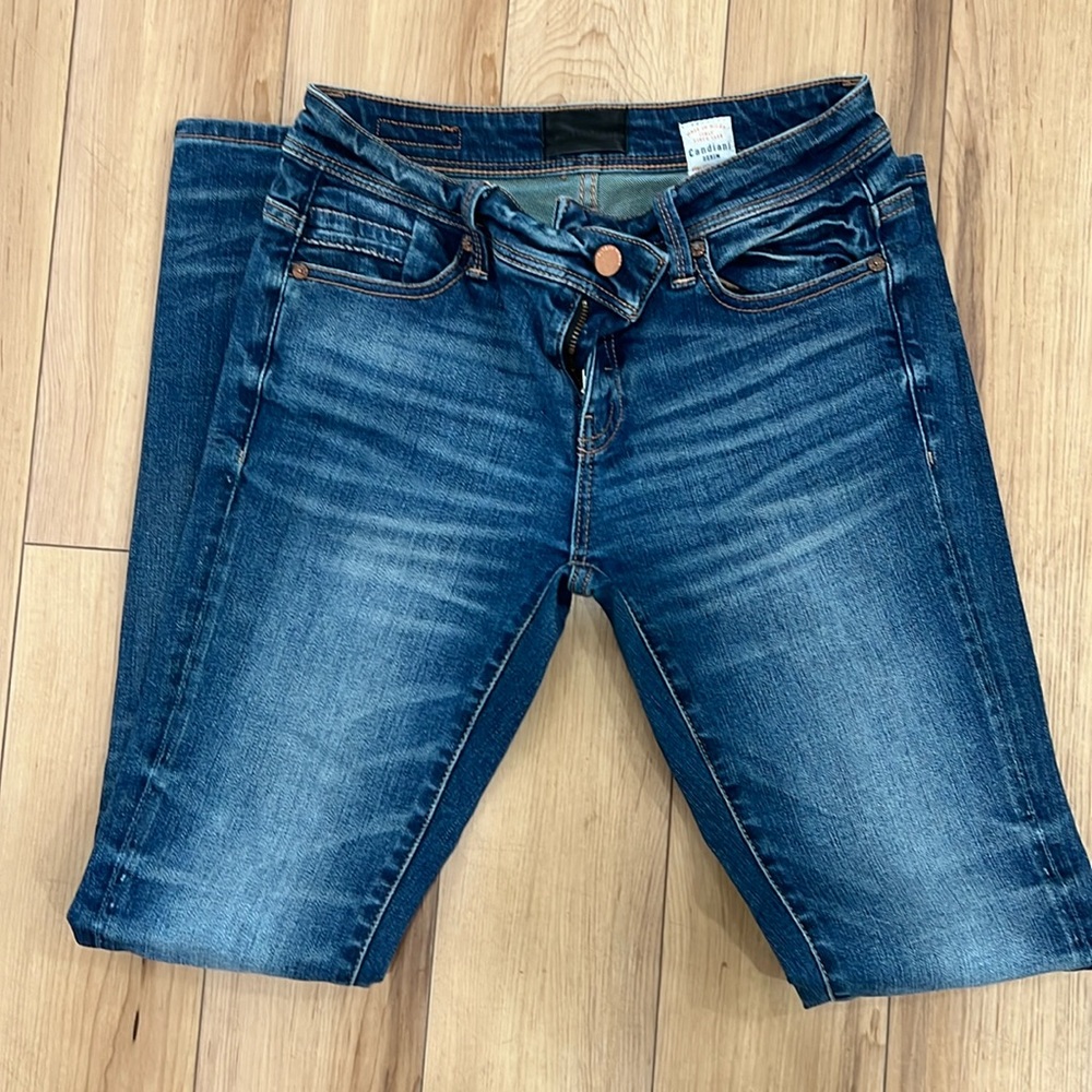 Buckle women’s jeans
